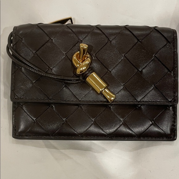 Bottega Veneta Eggplant Intrecciato Wallet - Picture 2 of 12